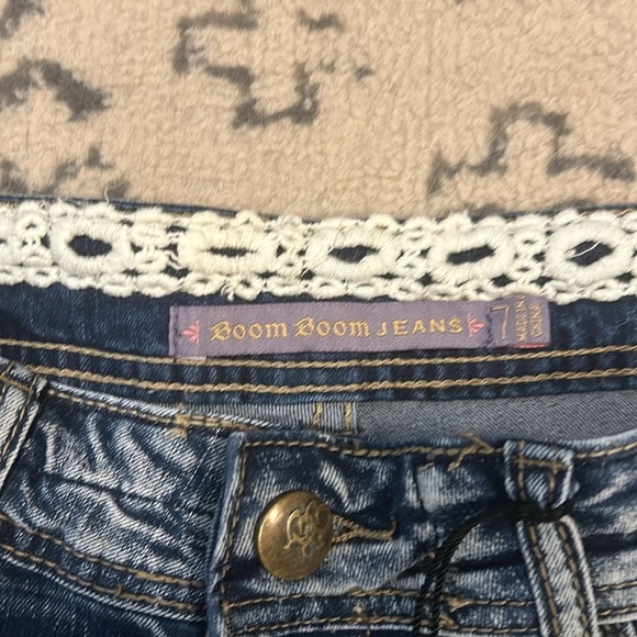 Boom Boom Jeans Embroidered Jean Shorts 7 - Picture 4 of 5